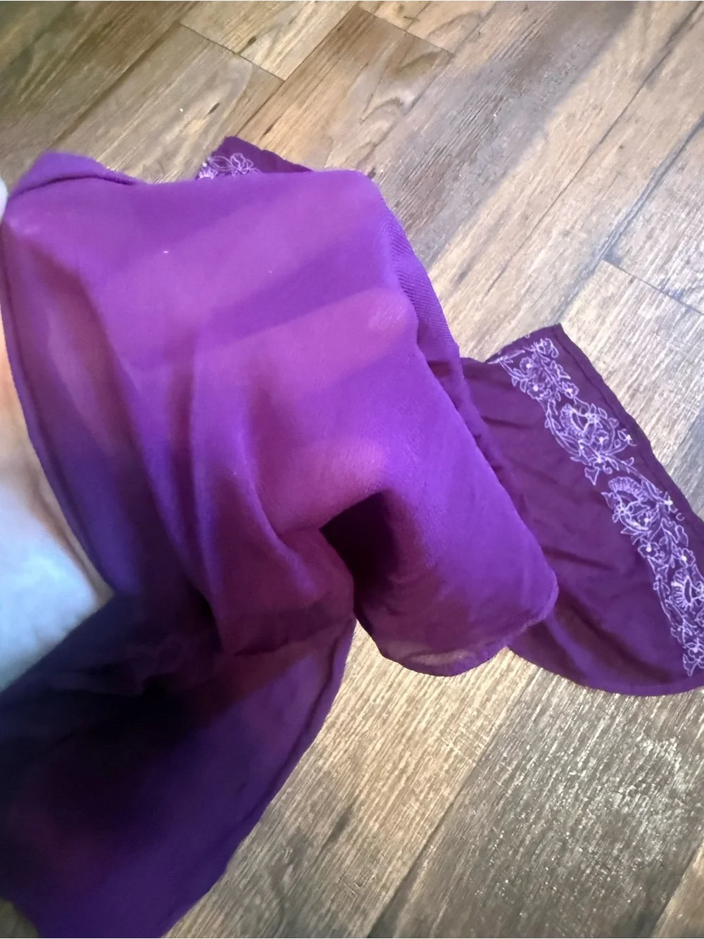 Vintage Y2K one hundred percent silk scarf for neck